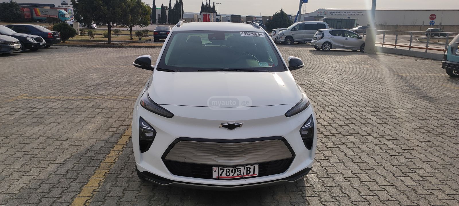 Chevrolet Bolt EV - фото 1