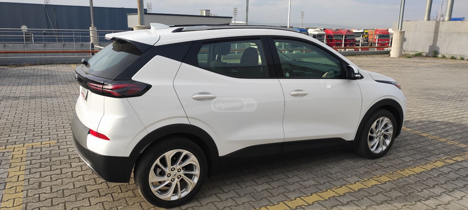 Chevrolet Bolt EV - фото 3