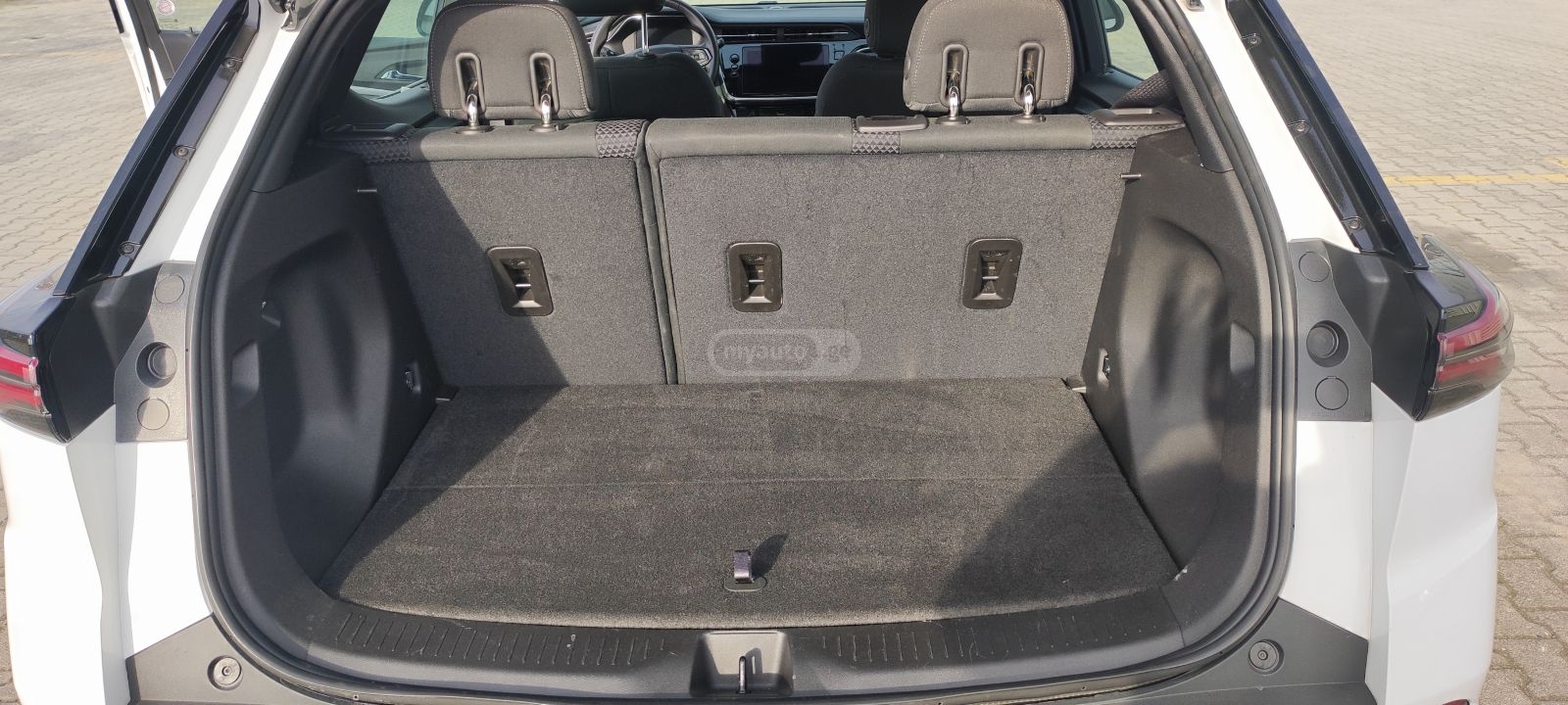 Chevrolet Bolt EV - фото 8