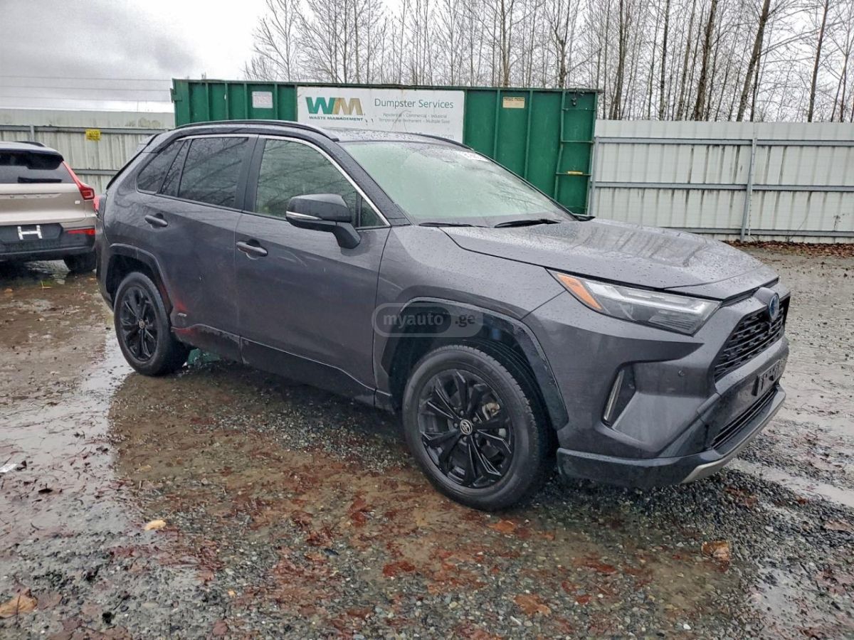 Toyota RAV 4 - фото 4