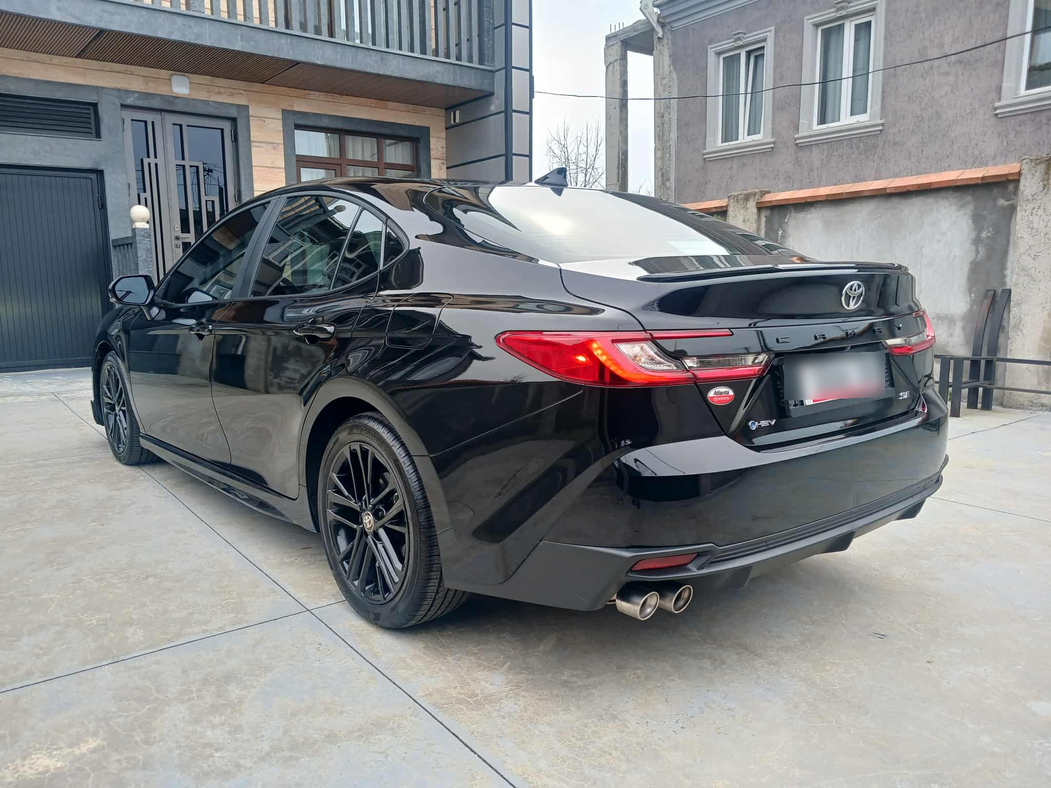 Toyota Camry - фото 2