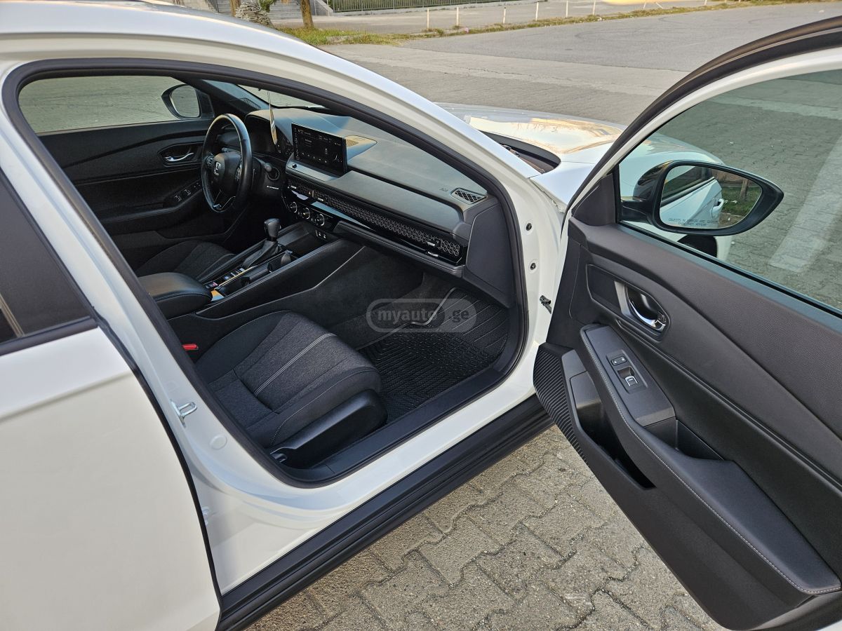 Honda Accord - фото 8