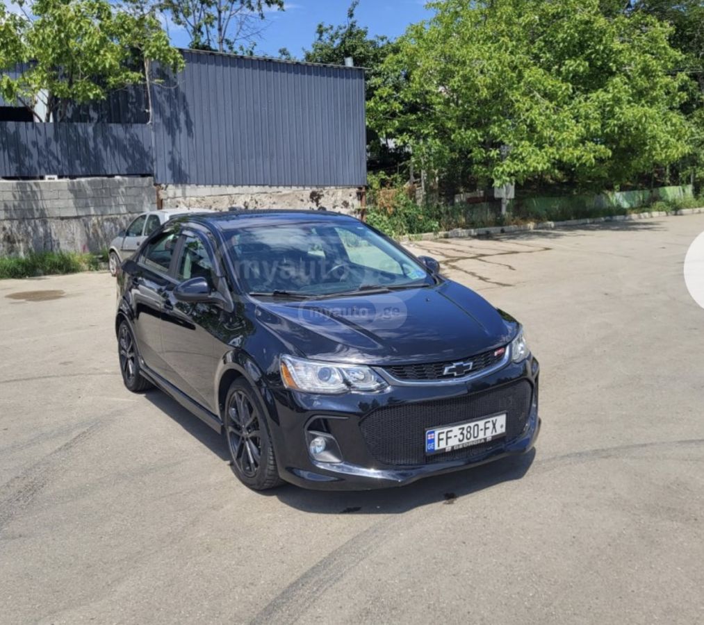 Chevrolet Sonic - фото 1