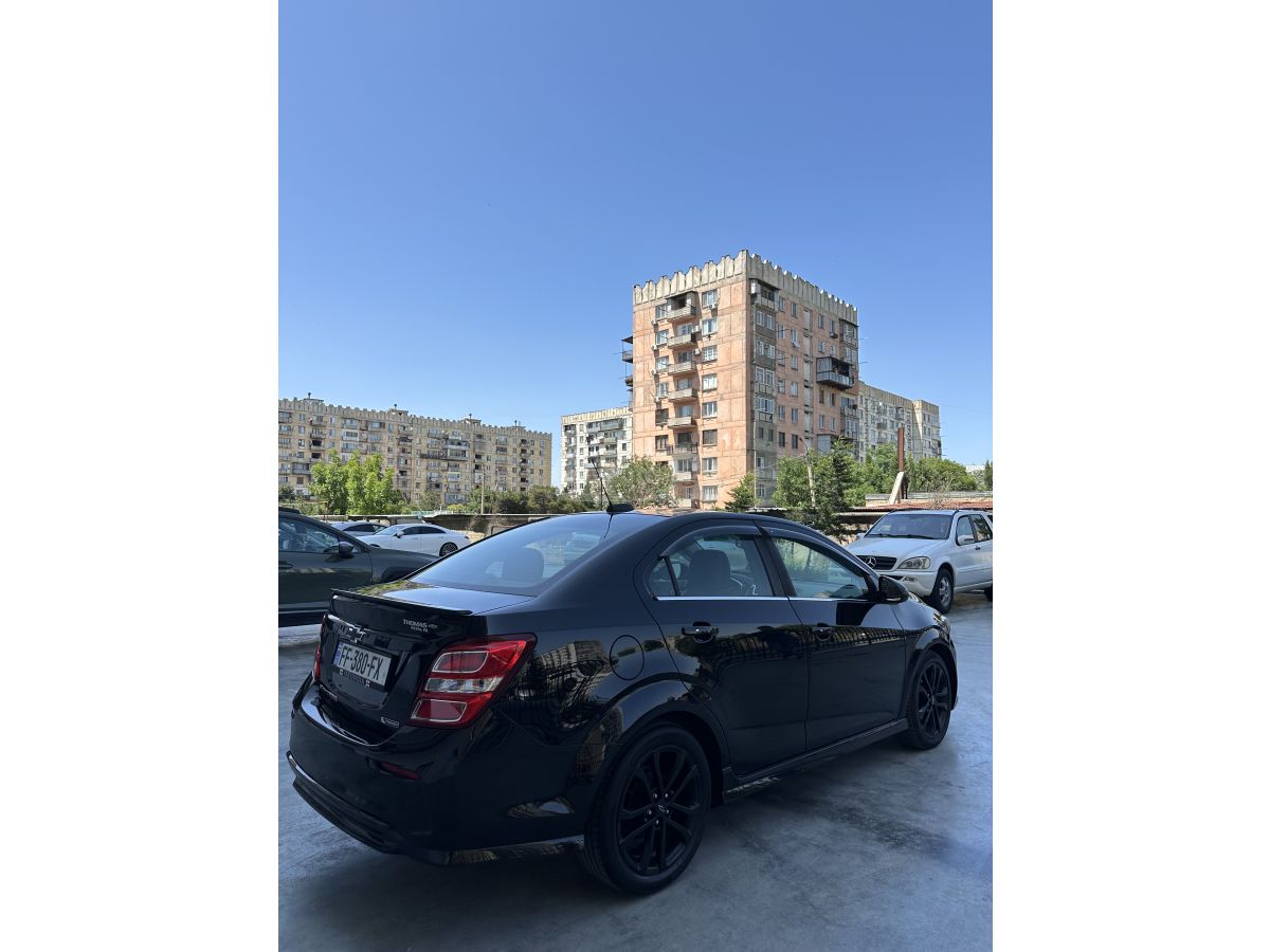 Chevrolet Sonic - фото 13