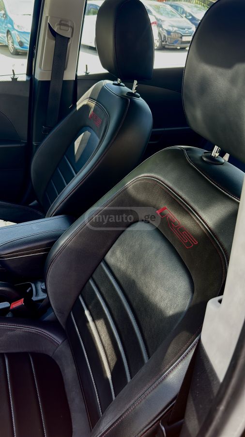 Chevrolet Sonic - фото 4
