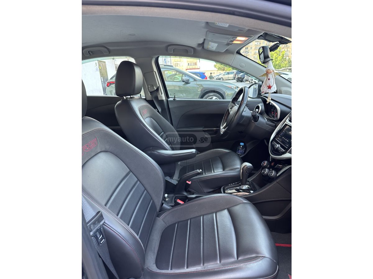 Chevrolet Sonic - фото 7