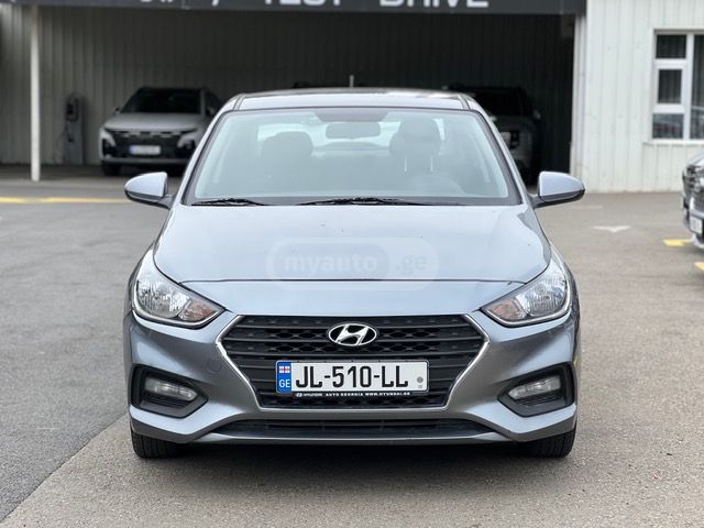 Hyundai Accent - фото 2