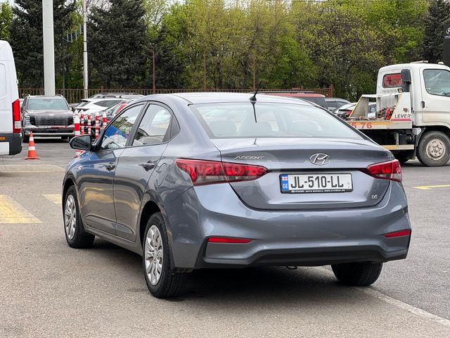 Hyundai Accent - фото 6