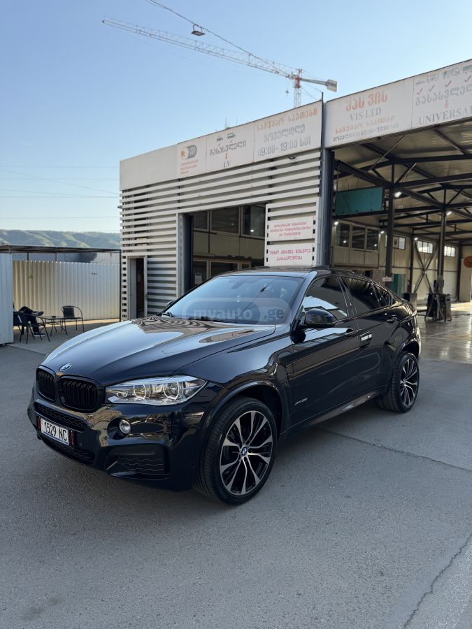 BMW X6 - фото 1