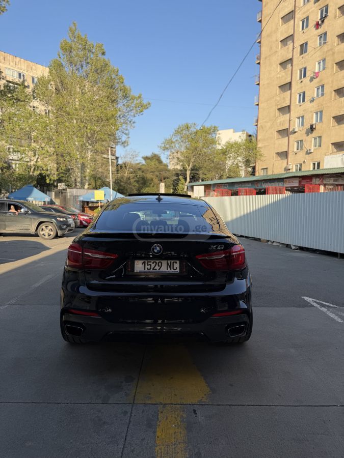 BMW X6 - фото 6