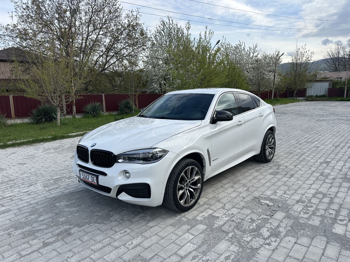 BMW X6 - фото 6