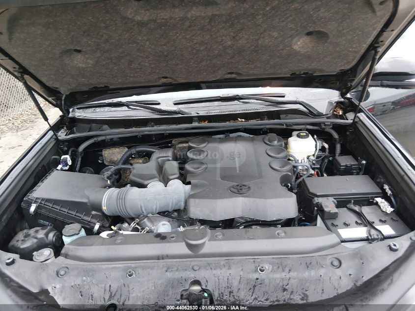 Toyota 4 Runner - фото 9