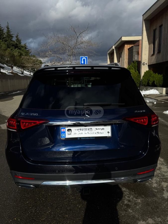 Mercedes-Benz GLE 350 - фото 8