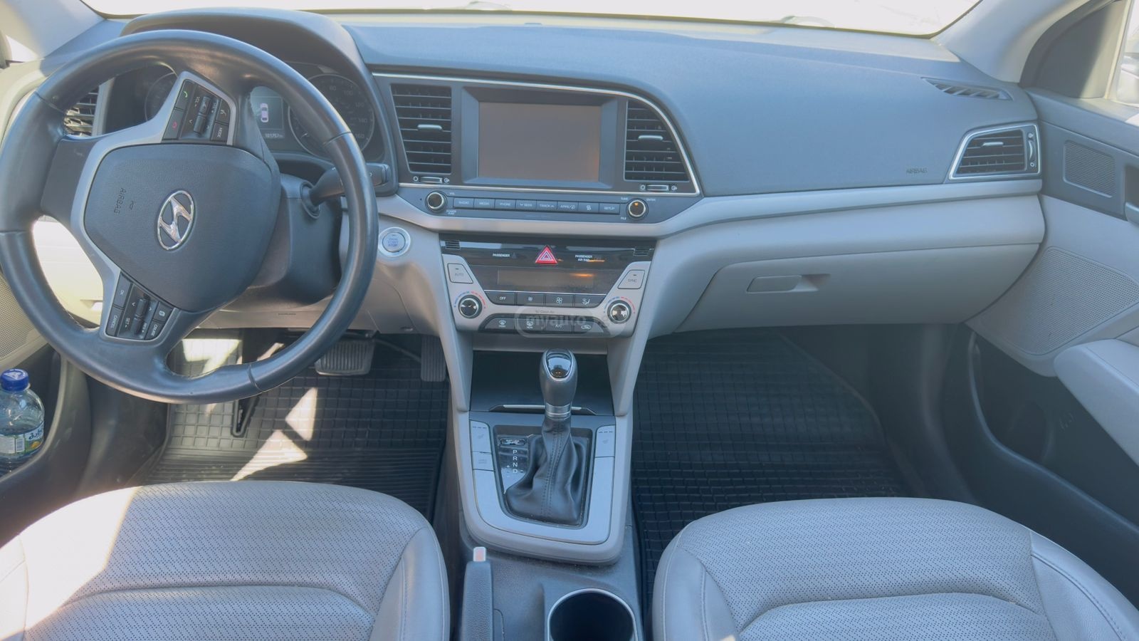 Hyundai Elantra - фото 6