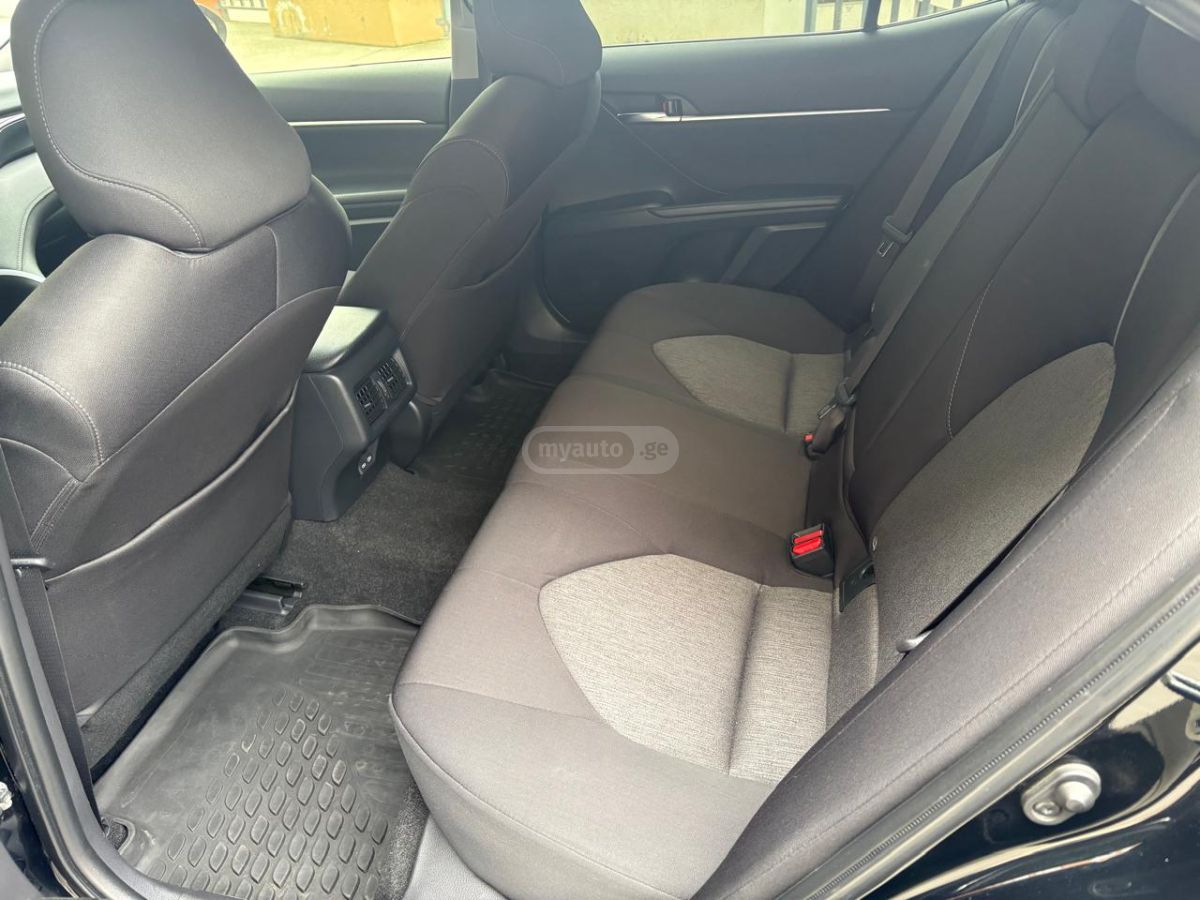 Toyota Camry - фото 11