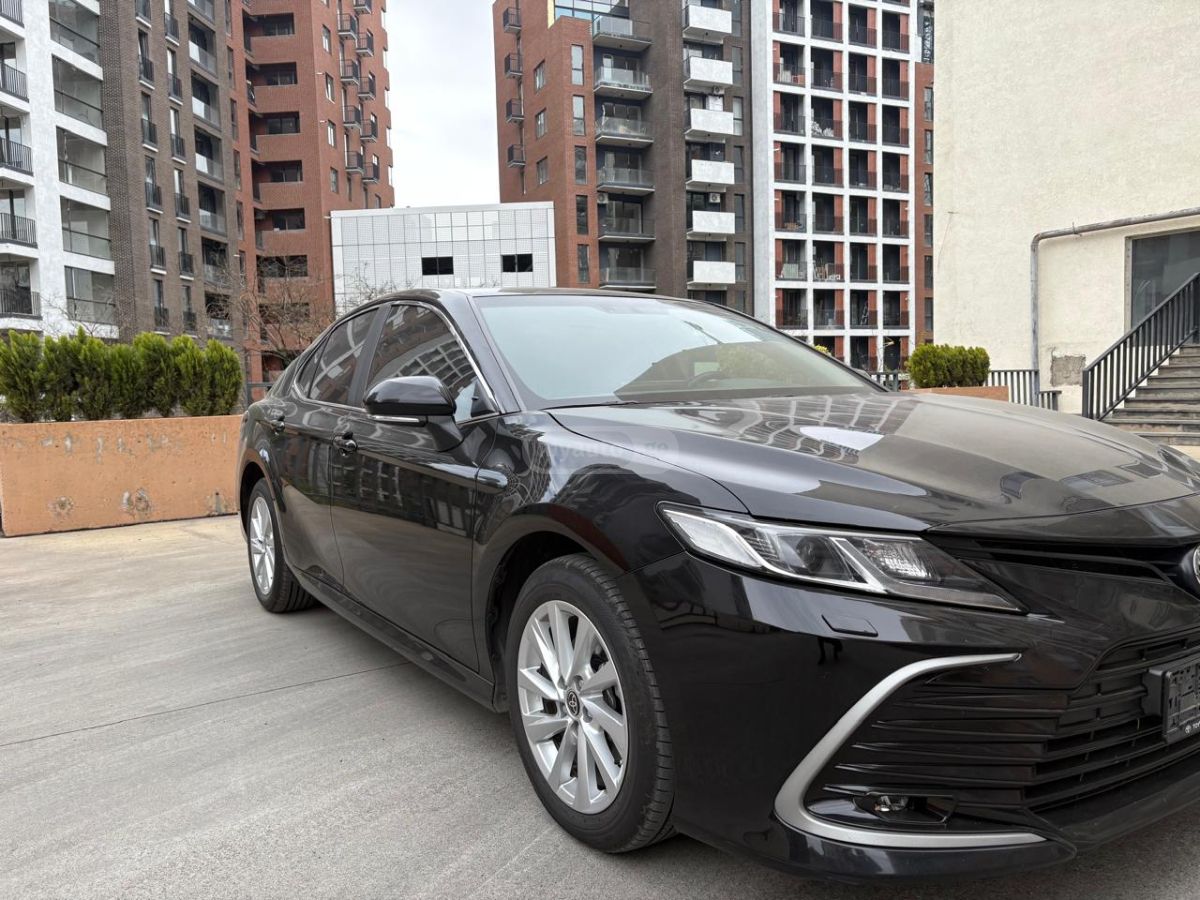 Toyota Camry - фото 4
