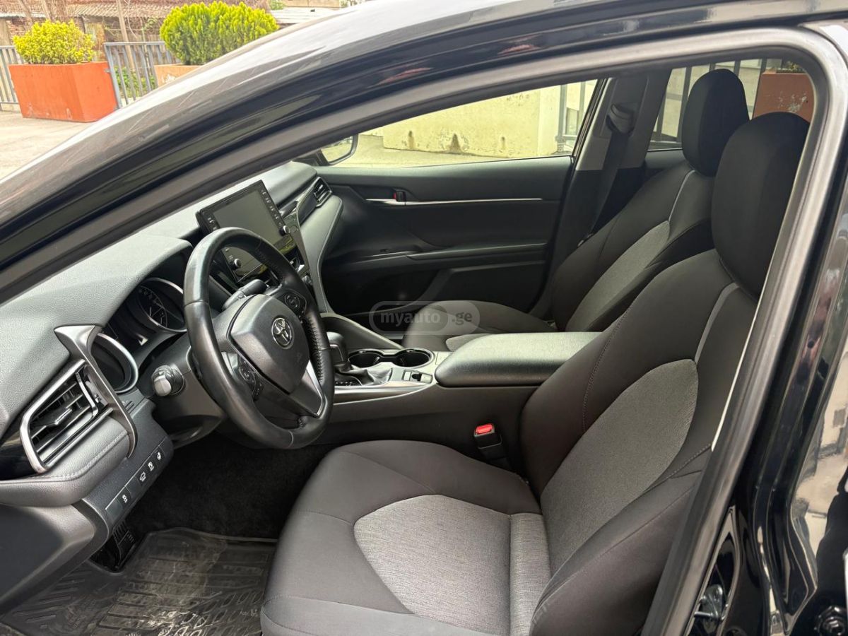 Toyota Camry - фото 7