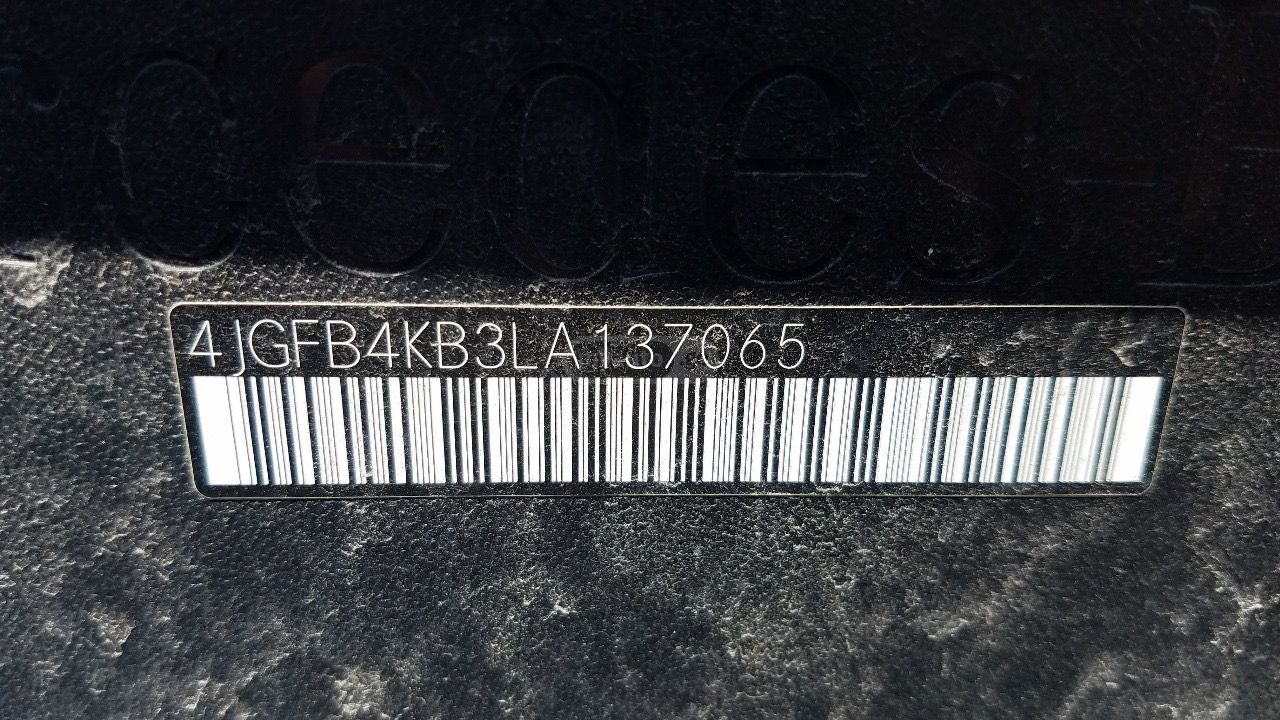 Mercedes-Benz GLE 350 - фото 15