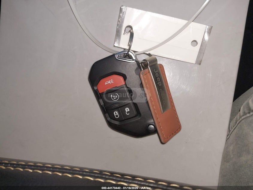 Jeep Wrangler 2025 — миниатюра 10