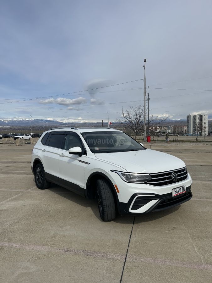 Volkswagen Tiguan - фото 7