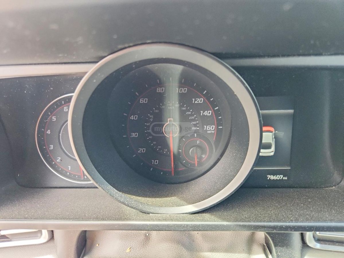 Hyundai Elantra - фото 9