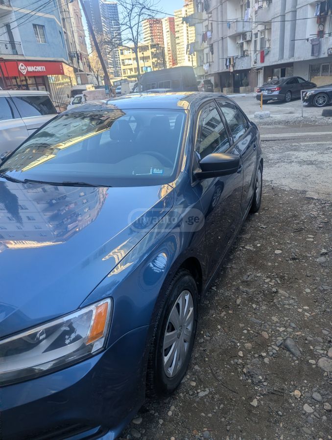 Volkswagen Jetta - фото 3
