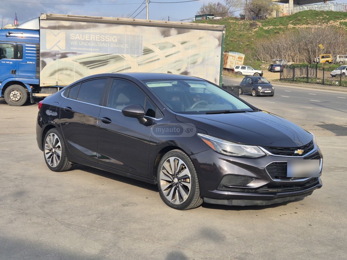 Chevrolet Cruze - фото 1