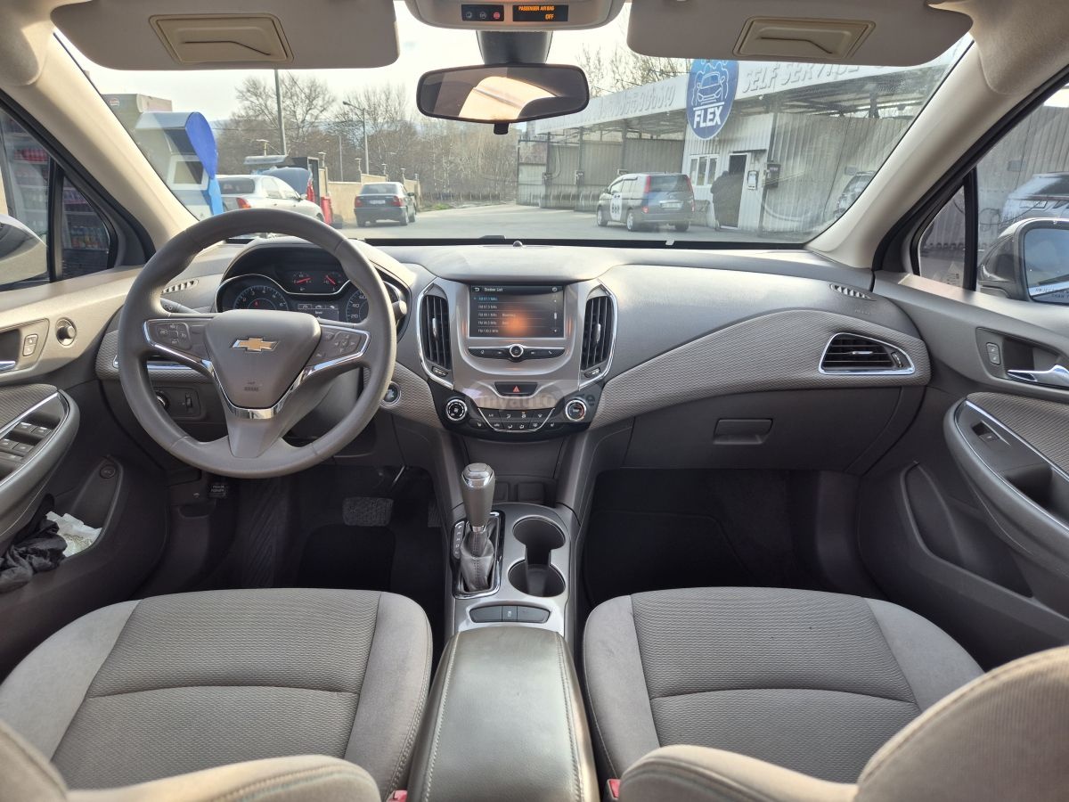 Chevrolet Cruze - фото 10