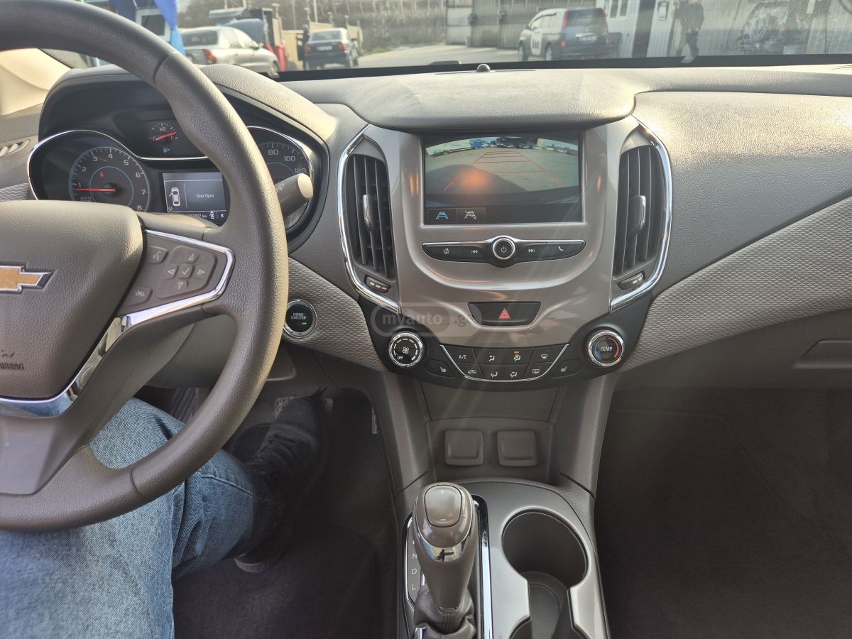 Chevrolet Cruze - фото 11