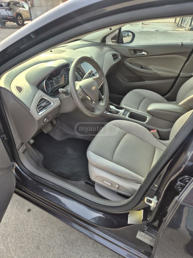 Chevrolet Cruze - фото 9