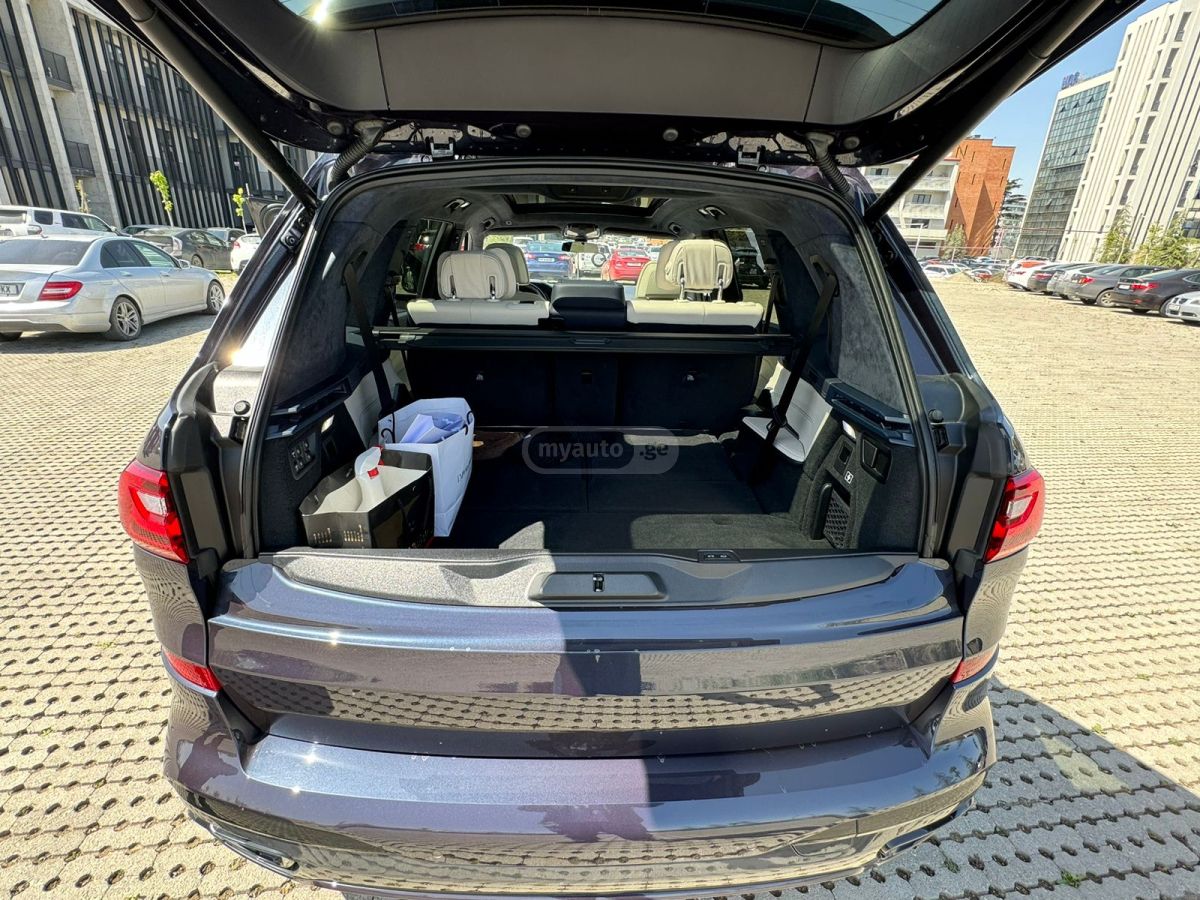 BMW X7 - фото 13