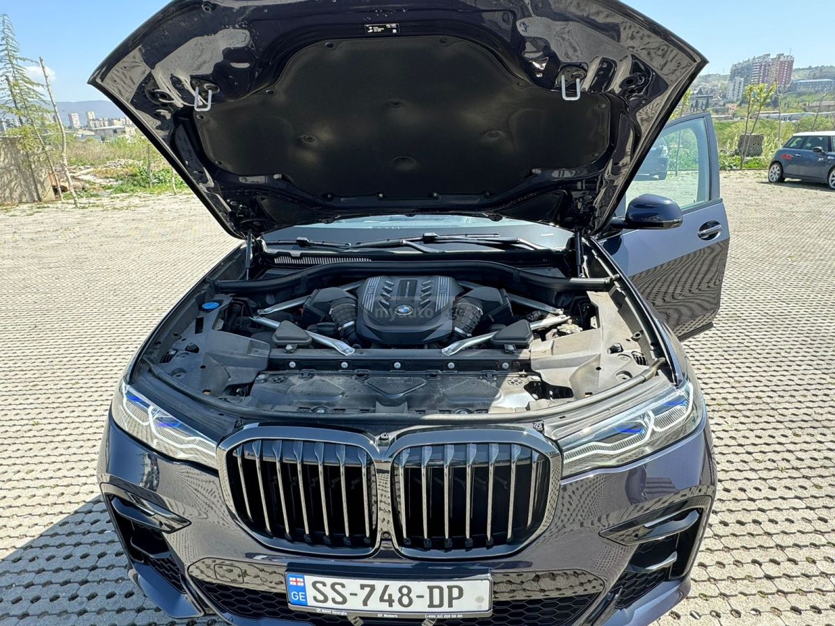 BMW X7 - фото 14