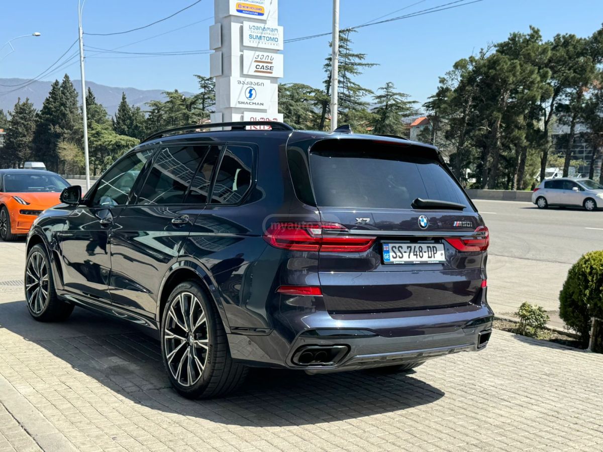 BMW X7 - фото 4