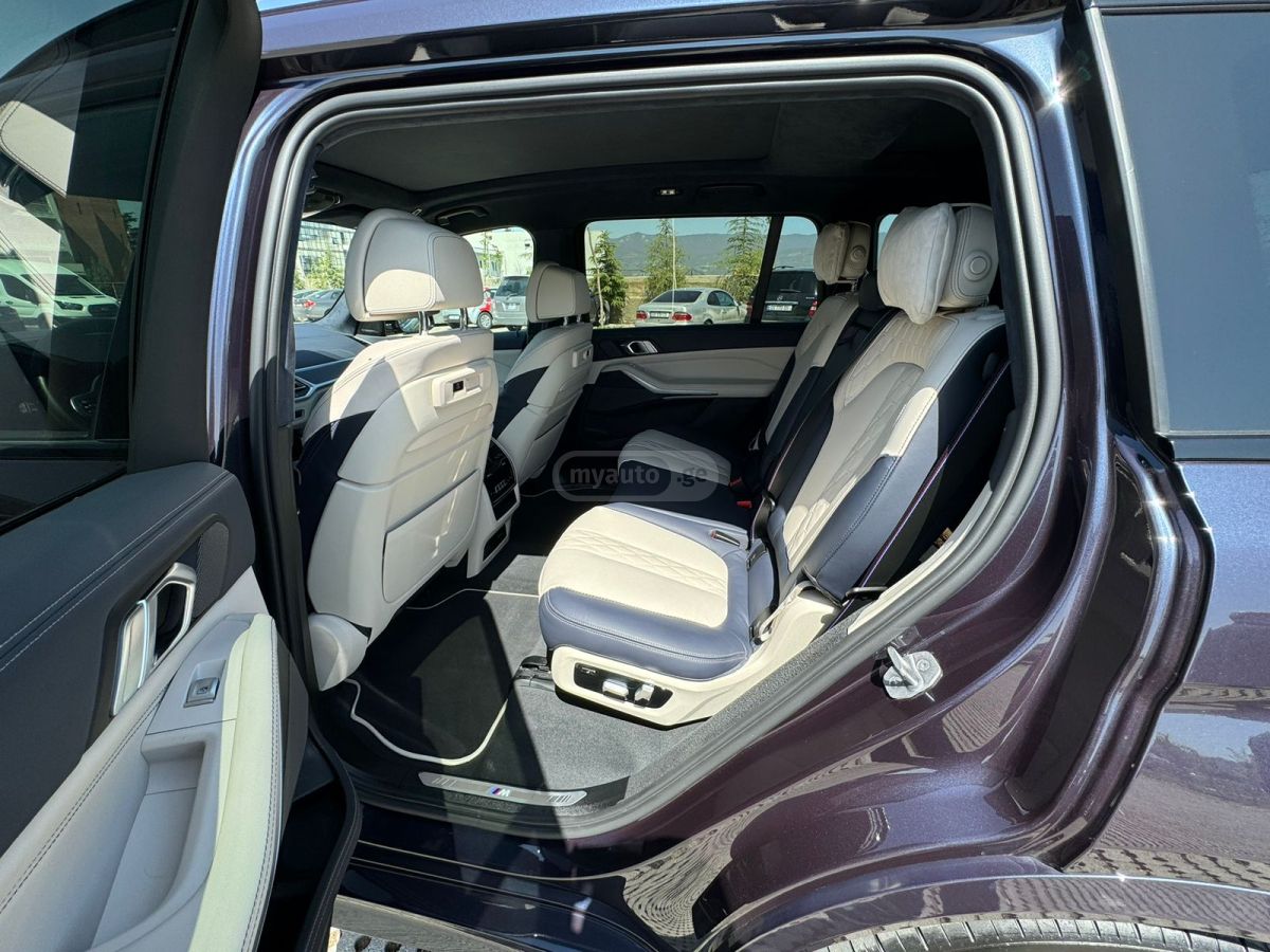 BMW X7 - фото 7