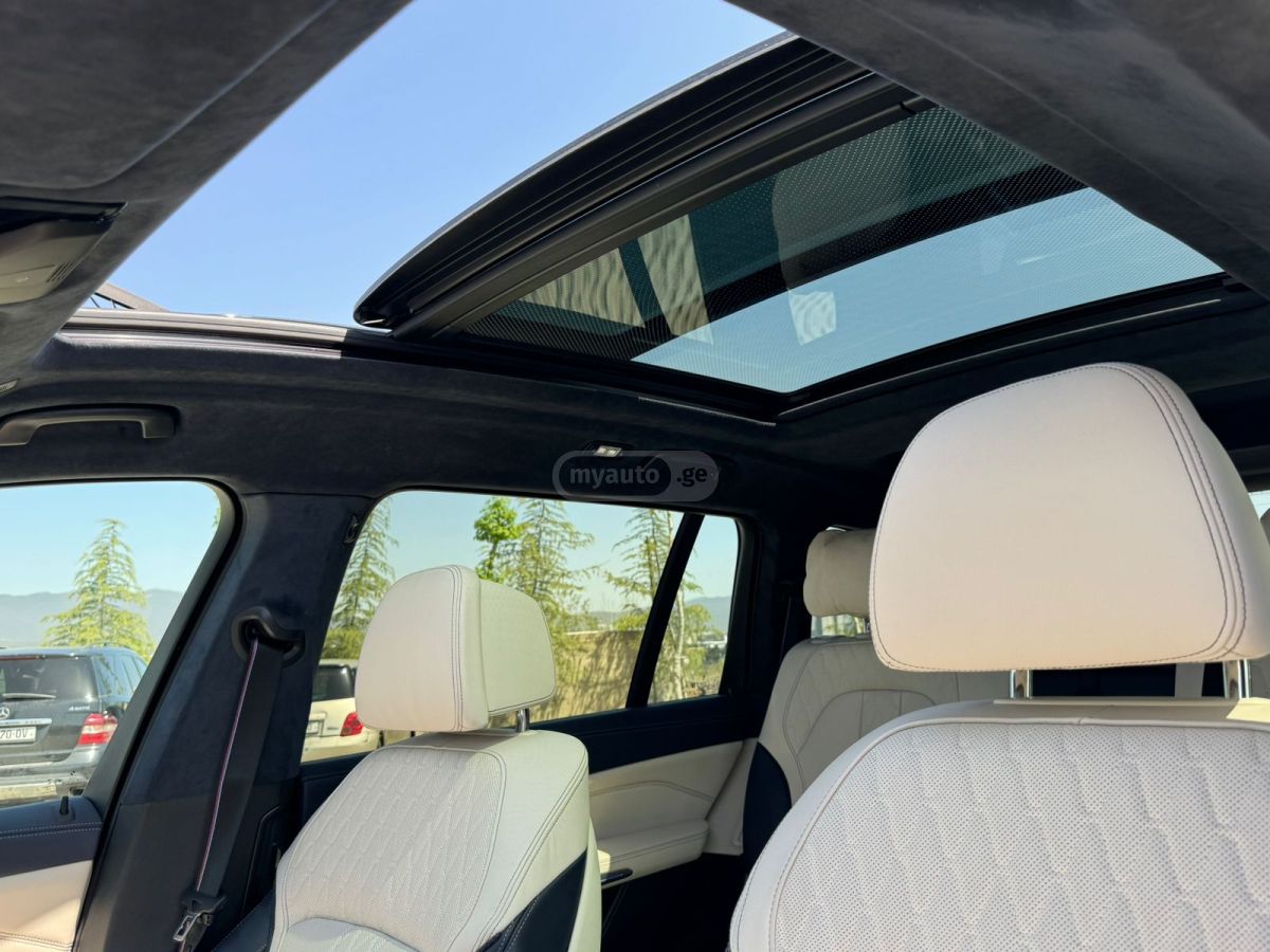 BMW X7 - фото 8