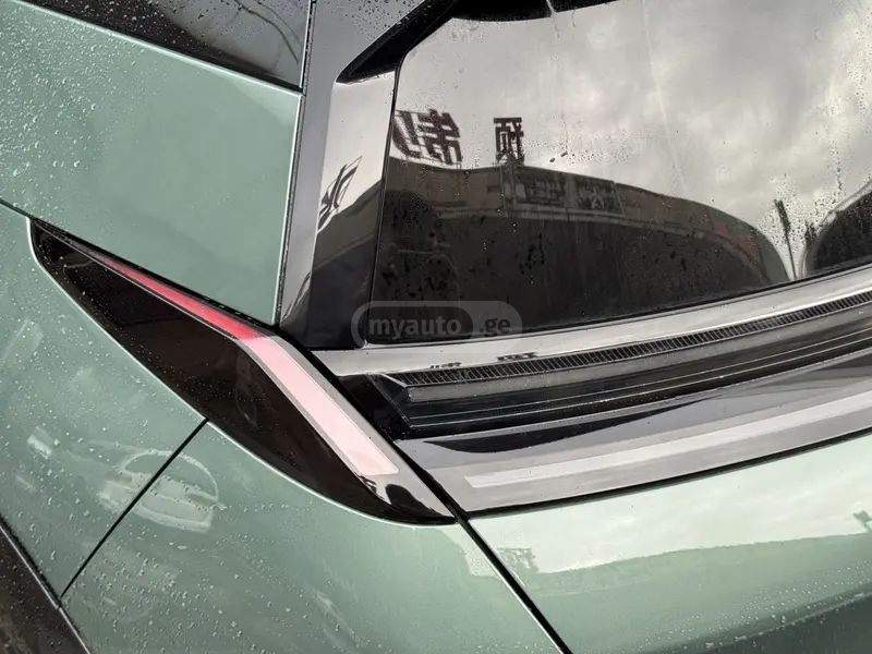 Zeekr X - фото 10