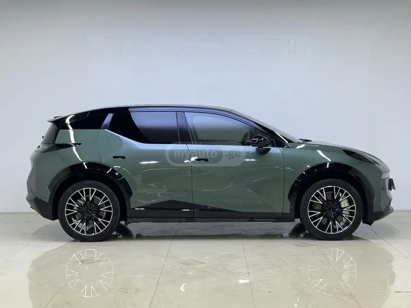 Zeekr X - фото 8