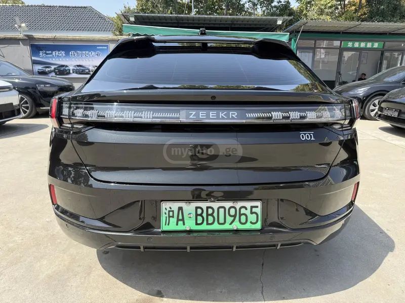 Zeekr 001 - фото 5