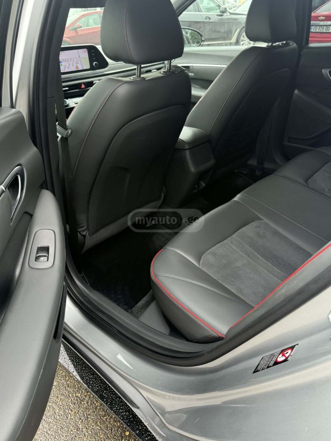 Hyundai Limited 4dr Sedan Automatic — миниатюра 10