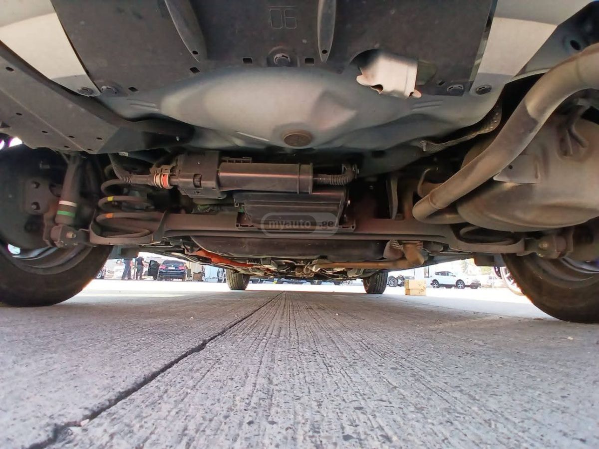 Toyota Prius C - фото 3