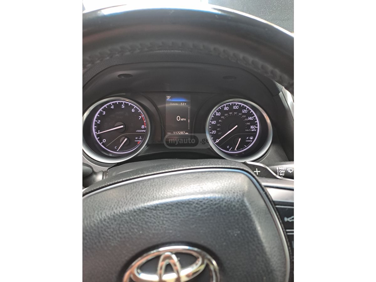 Toyota Camry - фото 11