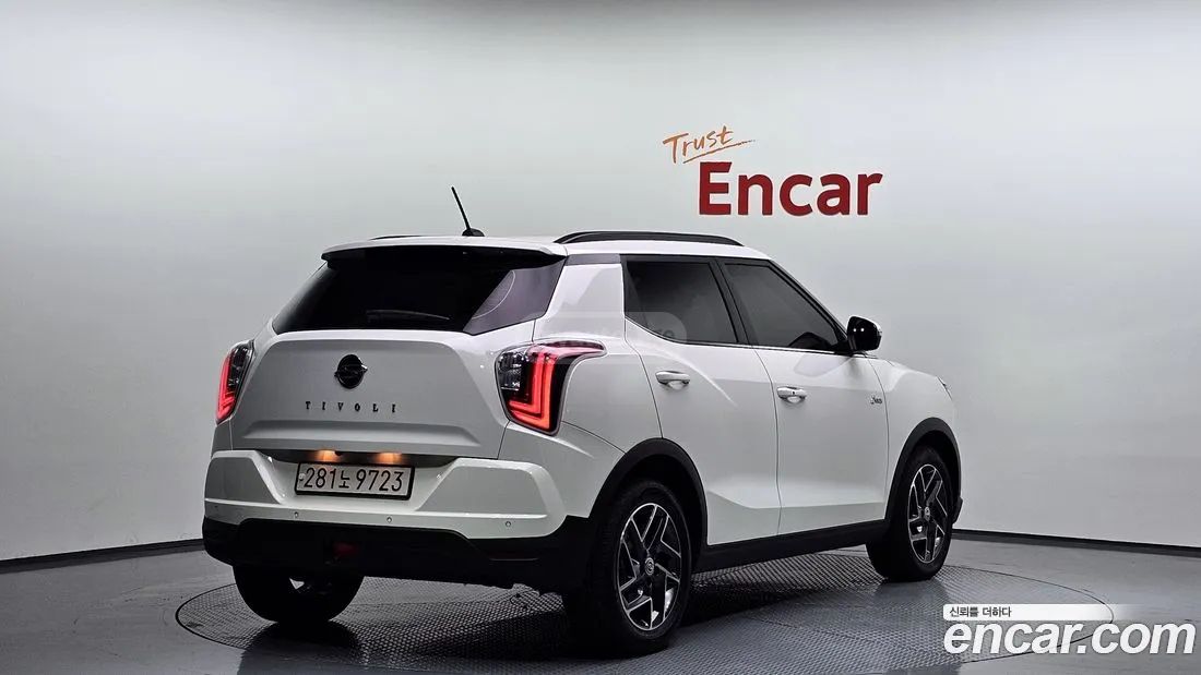 Ssangyong Tivoli - фото 2