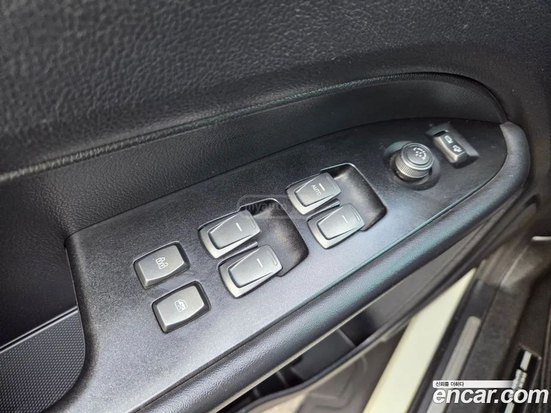 Ssangyong Rexton - фото 8