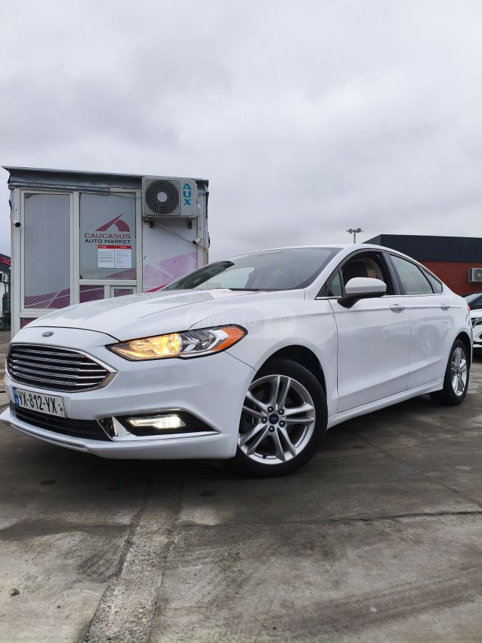 Ford Fusion - фото 1