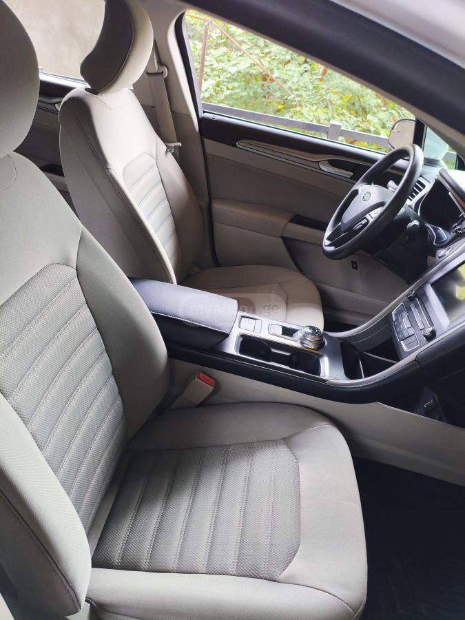 Ford Fusion - фото 10