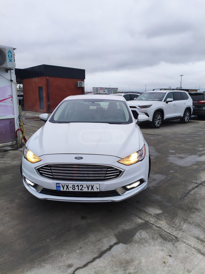 Ford Fusion - фото 2