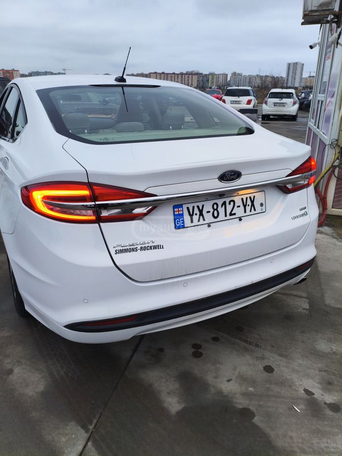 Ford Fusion - фото 3