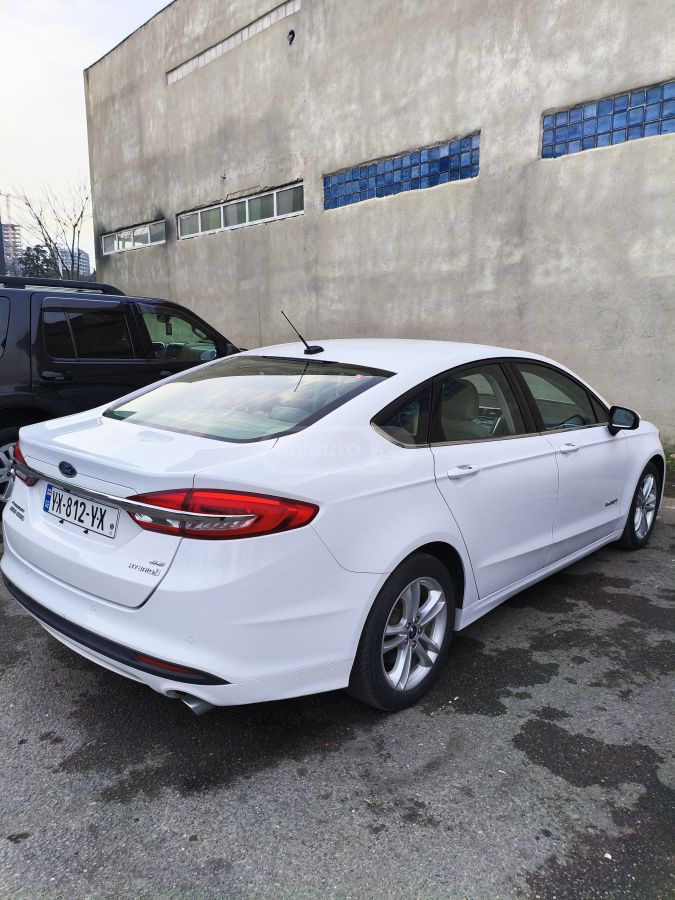 Ford Fusion - фото 4