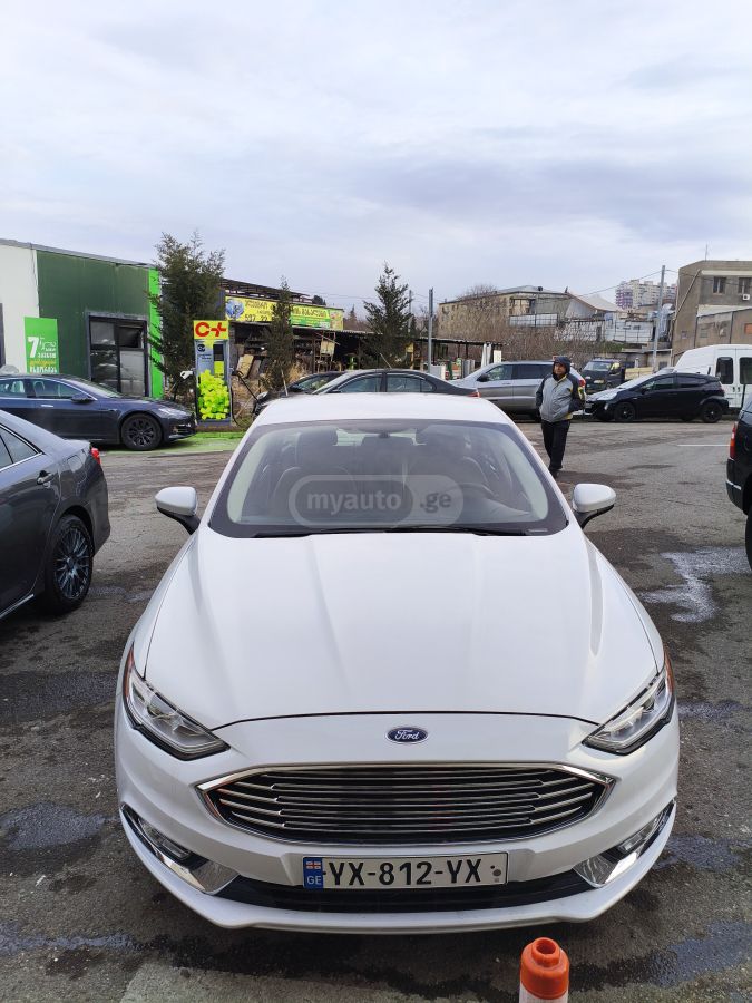 Ford Fusion - фото 7