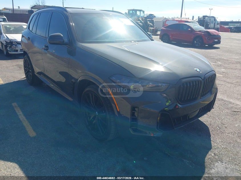 BMW X5 - фото 1